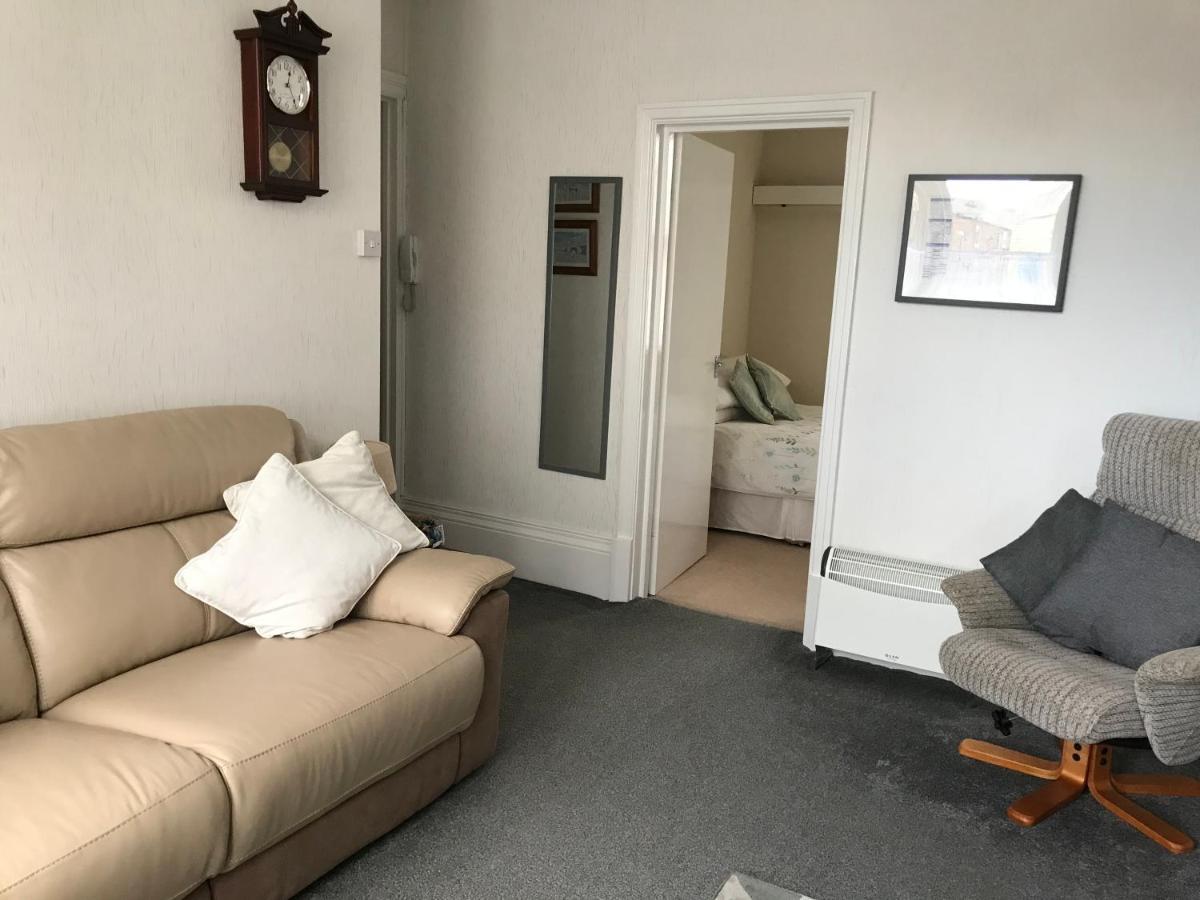 Parade Holiday Apartments Scarborough Esterno foto