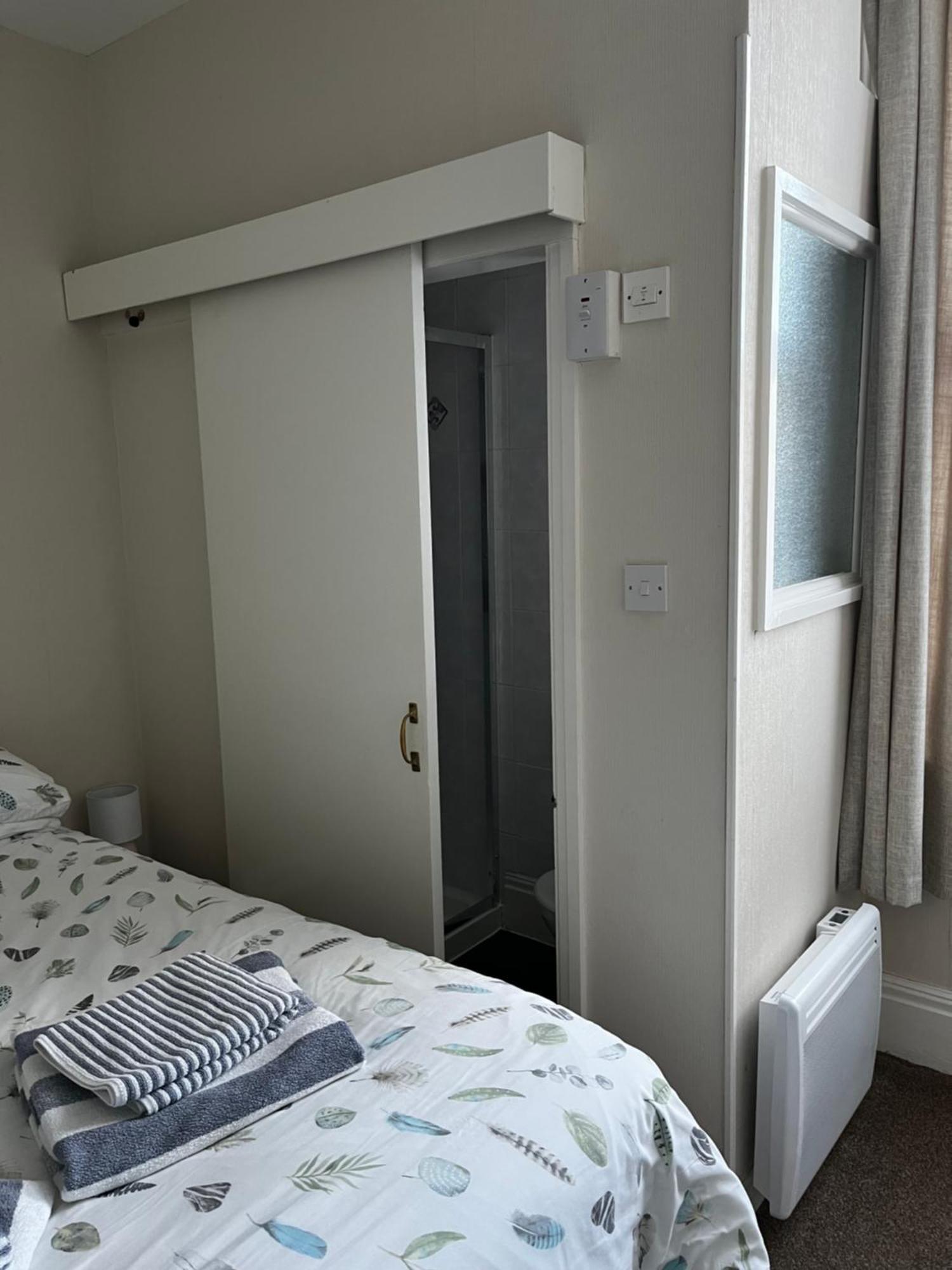 Parade Holiday Apartments Scarborough Esterno foto