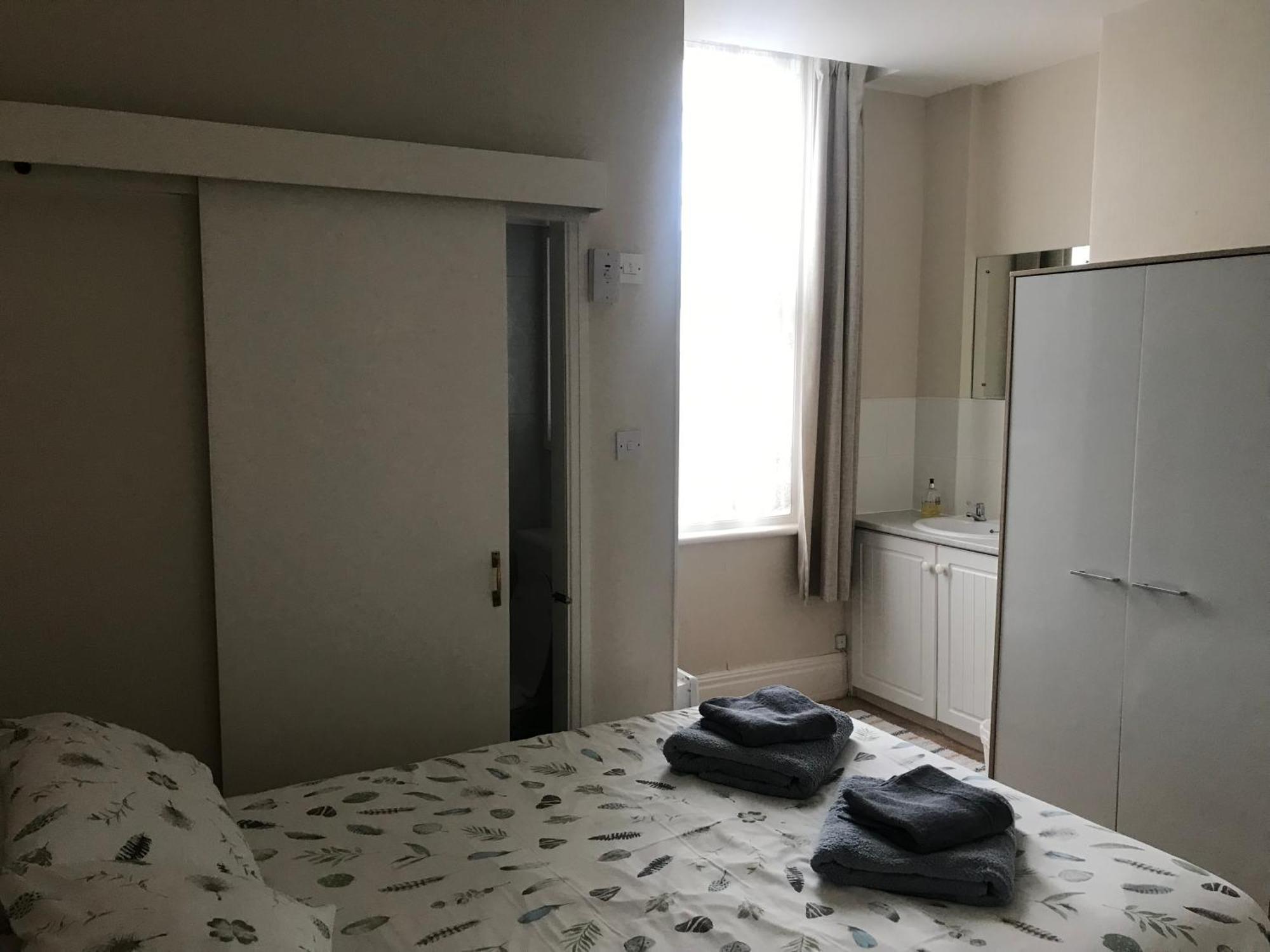 Parade Holiday Apartments Scarborough Esterno foto
