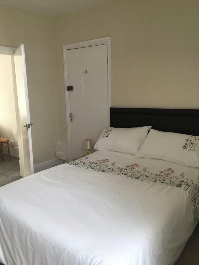 Parade Holiday Apartments Scarborough Esterno foto